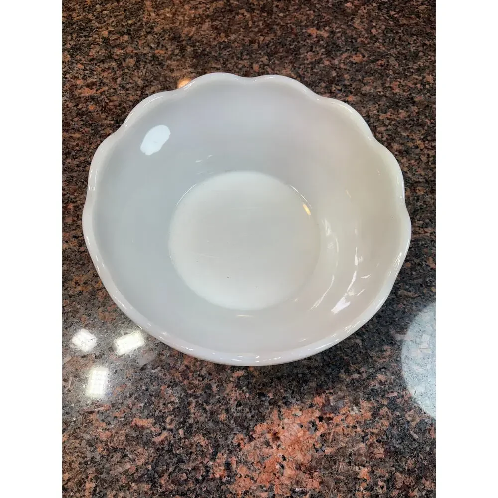 Vintage Milk Glass Bowl with Grape and Leaf Design 8.5" round - Picture 11 of 14